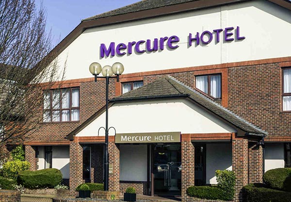 Mercure Brandshatch Hotel front