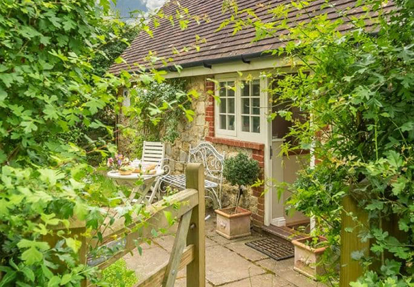 Sakers Cottage exterior